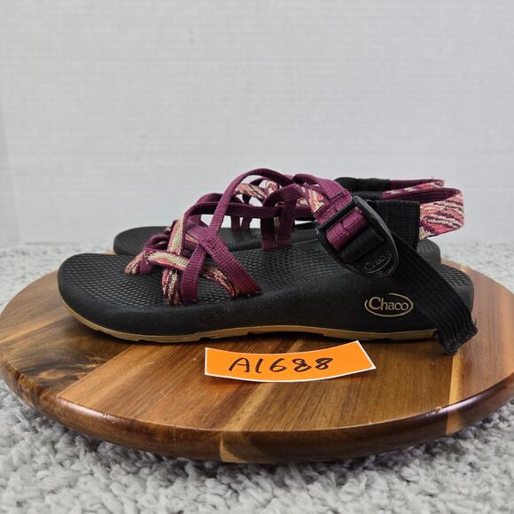 Chaco Z/2 Classic Purple Strappy Adjustable Strap Casual Outdoor Sandal Womens 7 - Picture 1 of 10